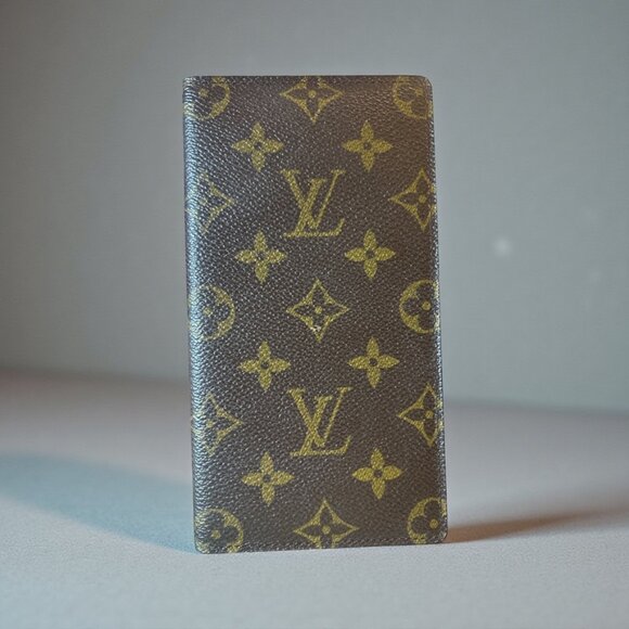 Louis Vuitton Handbags - Louis Vuitton Monogram Checkbook Cover / Long Wallet Exceptional Condition